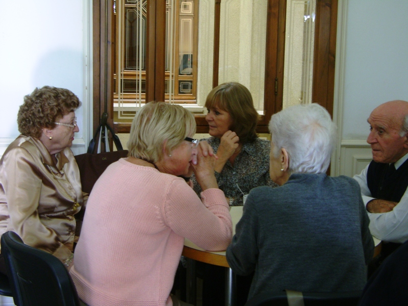 Visita de la regidora al casal de la gent gran